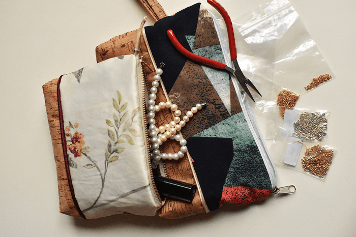 9 simple steps to sew a zipper pouch